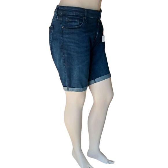 663442....Universal Thread Denim Shorts Size 18WR, 38" Waist 8" Inseam 10" Rise - Picture 3 of 8